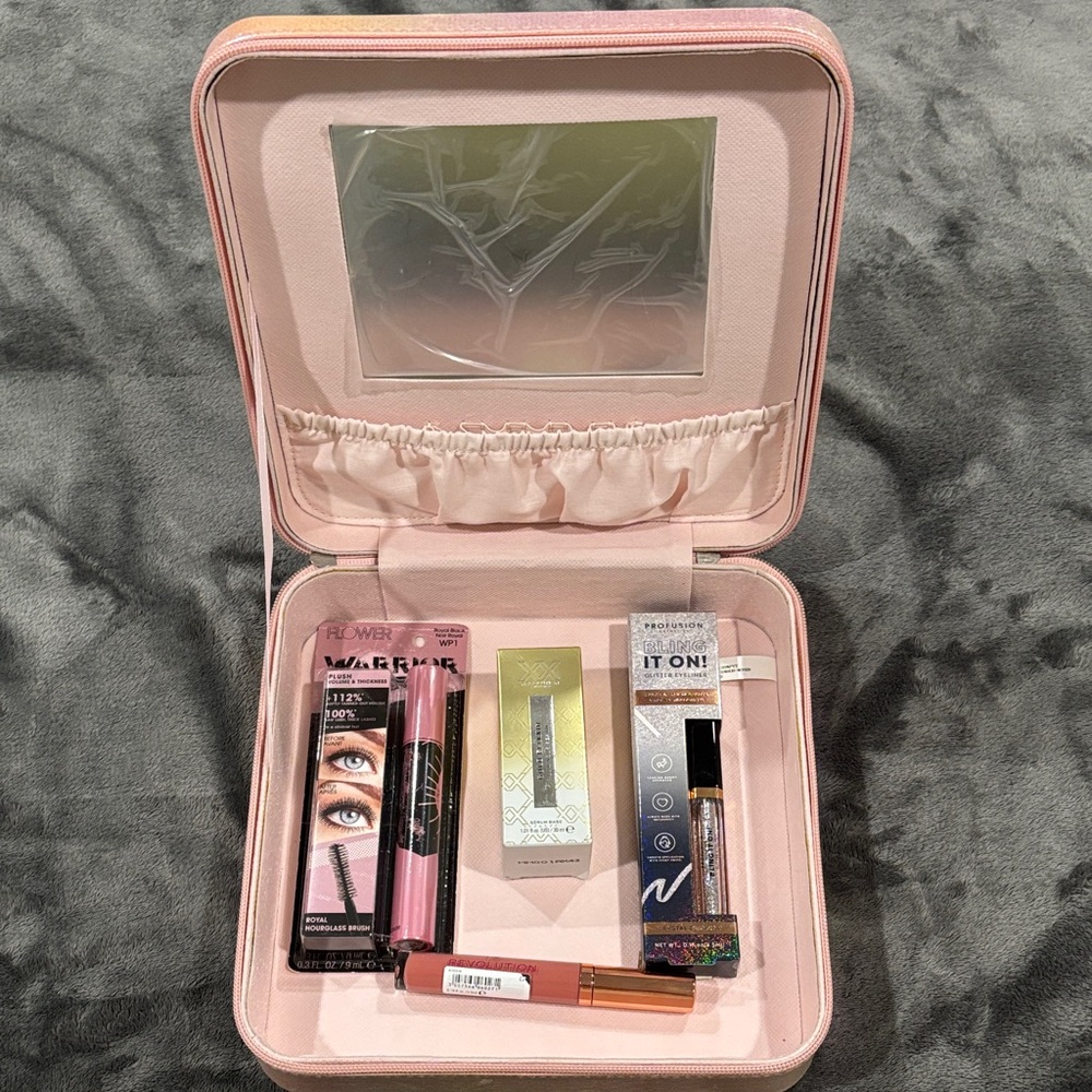 Bundle 💋Makeup Set with Pink Zip Case with mirror